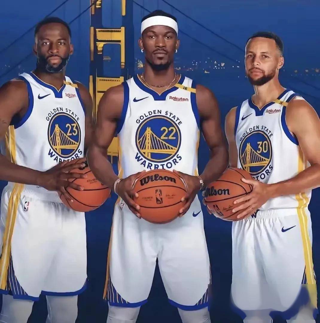 独行侠官方发布2025十佳球！双核联手上演统治级表现燃炸全场