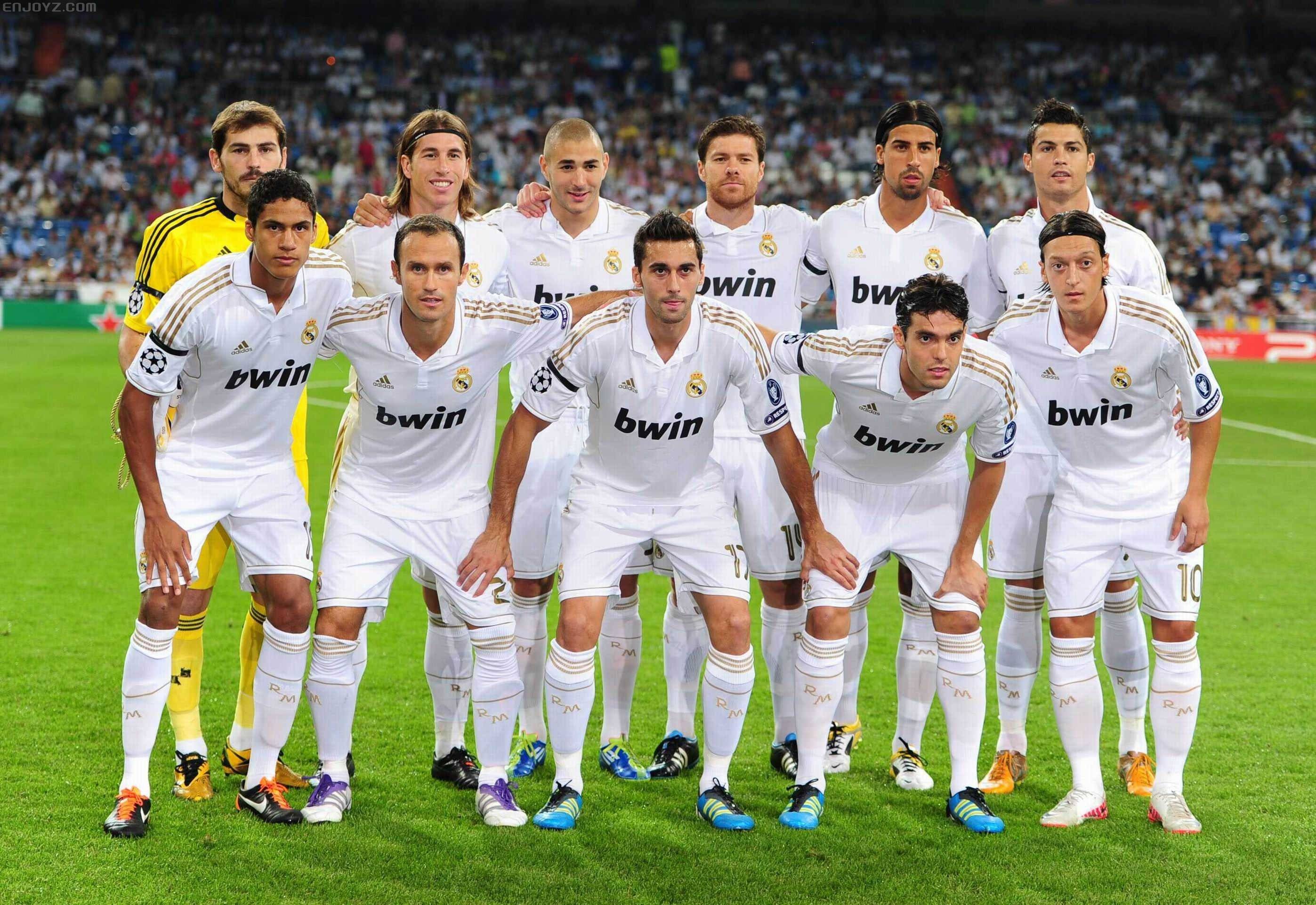 广东挺进8强，徐杰飙7记三分砍23分，杜锋战术奏效，下轮迎战卫冕冠军