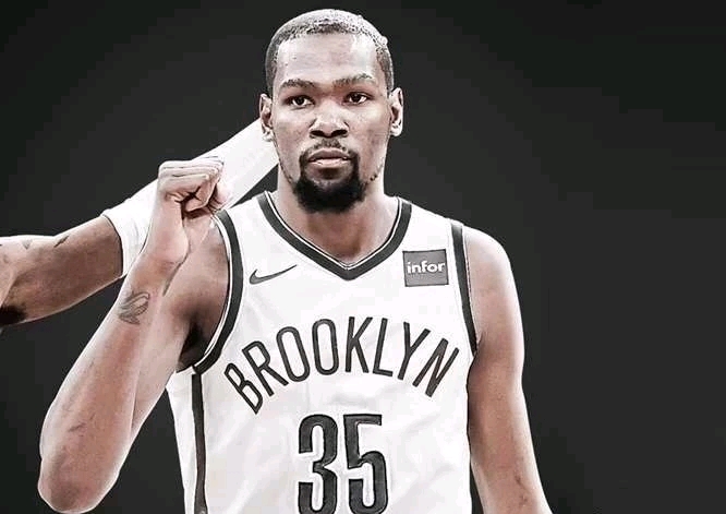 骑士全队首节手感不佳，投篮仅25投8中&已落后老鹰10分