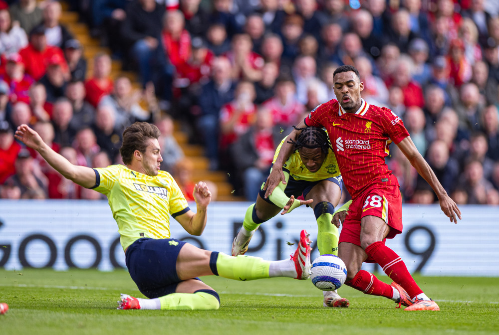 拜仁vs葡萄牙体育首发：凯恩、奥利塞出战，阿方索回归