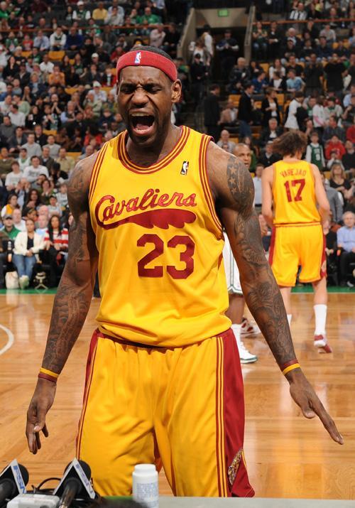 《崩坏星穹铁道》×瑞幸咖啡联动公开 白厄遐蝶登场