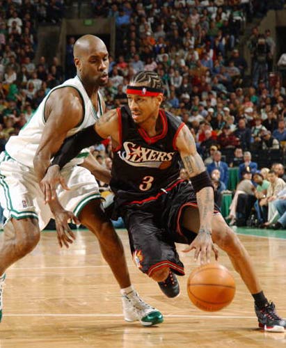 德尚在克莱枫丹问候球员：为卡马庆生、与坎特重逢