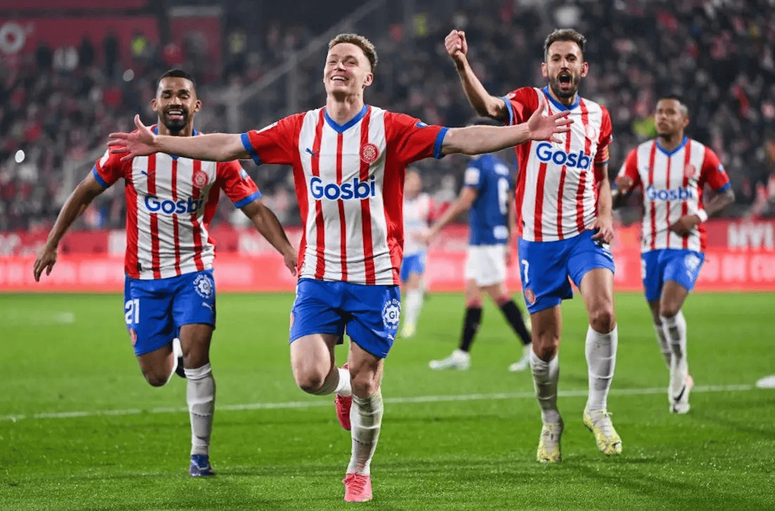 曼联客战狼队首发：库尼亚领衔战旧主、姆伯莫、B费先发