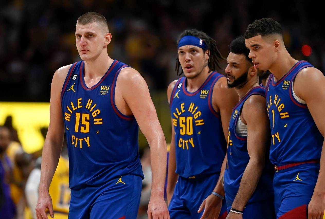 NBA常规赛：凯尔特人狂轰滥炸132-102大比分击败太阳，稳居东部第二