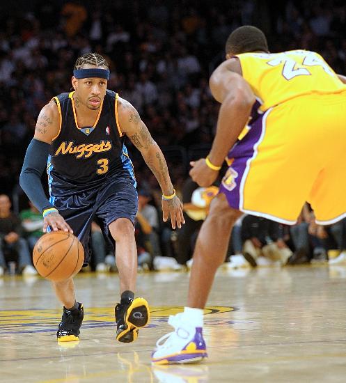 湖人场均得分创赛季新高